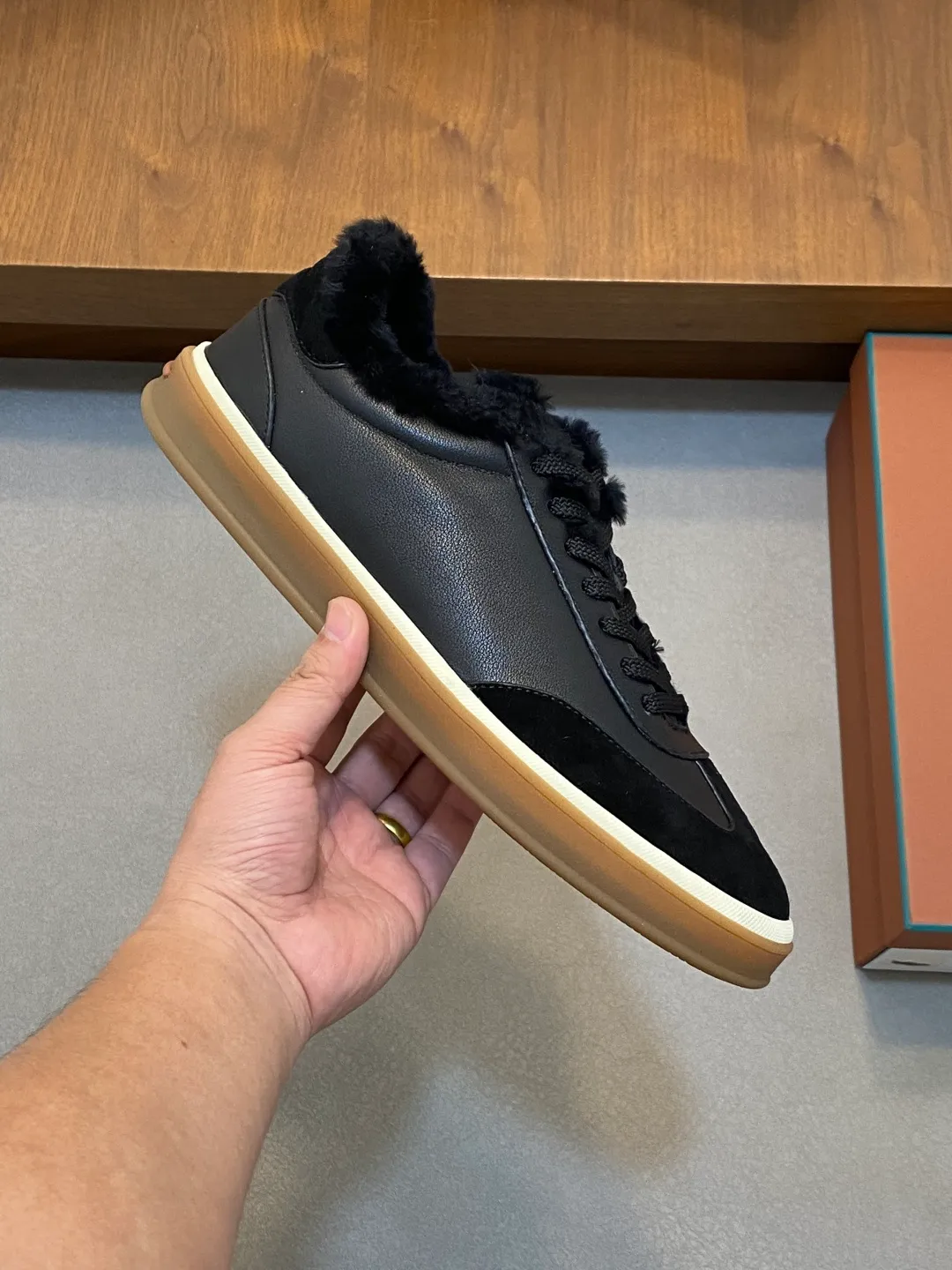 Men's men's shoes💰740 Loro Piana - Classic casual wool shoes, men's lace-up casual shoes and sneakers, high-quality lightweight and comfortable fabrics, suitable for outdoor leisure, the color scheme is young and energetic, great with sportswear or casual suits! Code number: 39-44 (45, 46, can be customized)